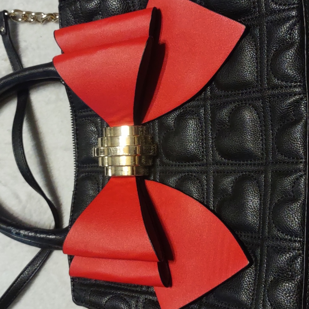 Betsey Johnson Black and Red Bow Bag - Picture 9 of 10